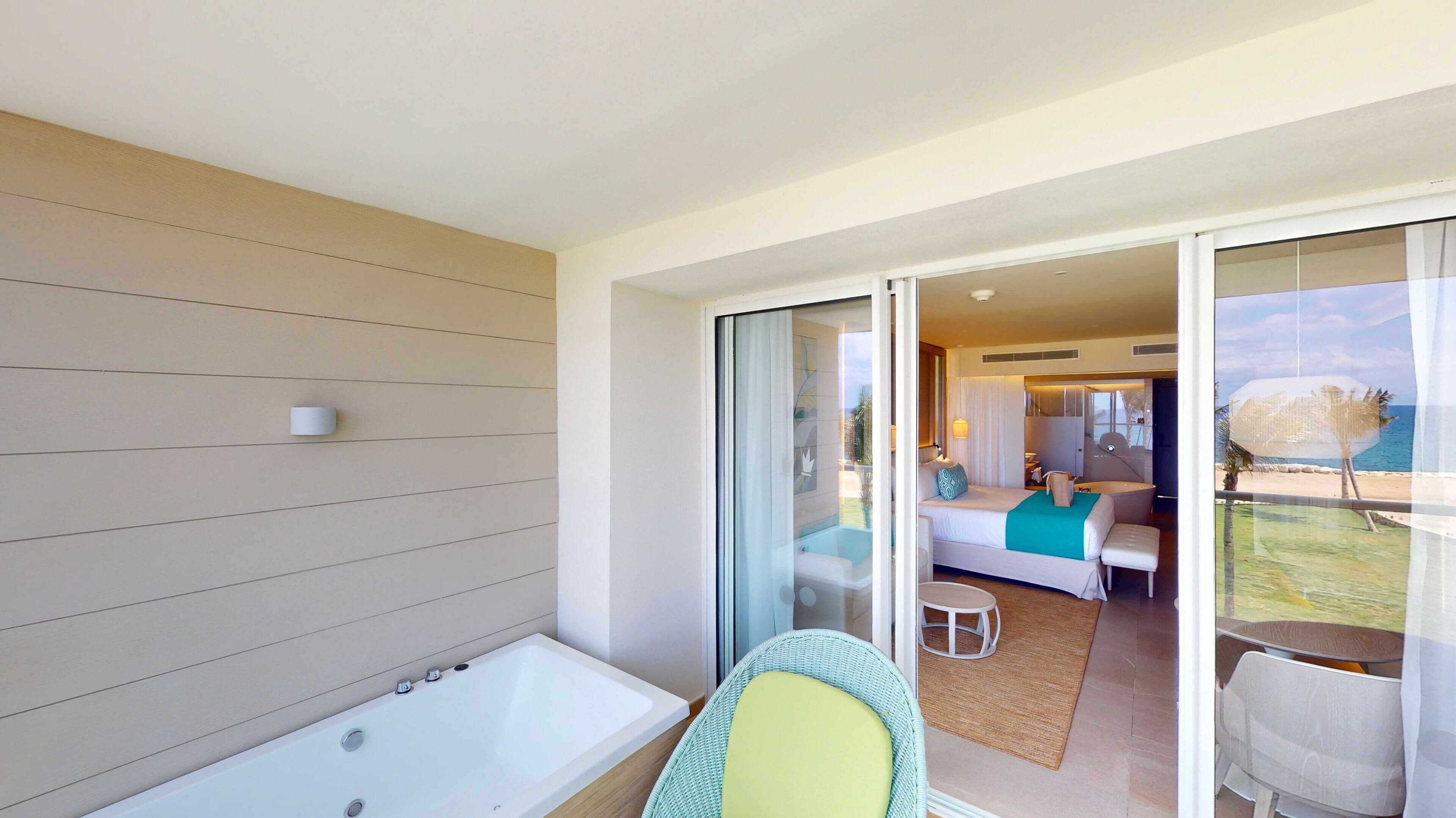 Platinum Junior Suite | Safe på rommet, strykejern/-brett, wi-fi (inkludert) og sengetøy