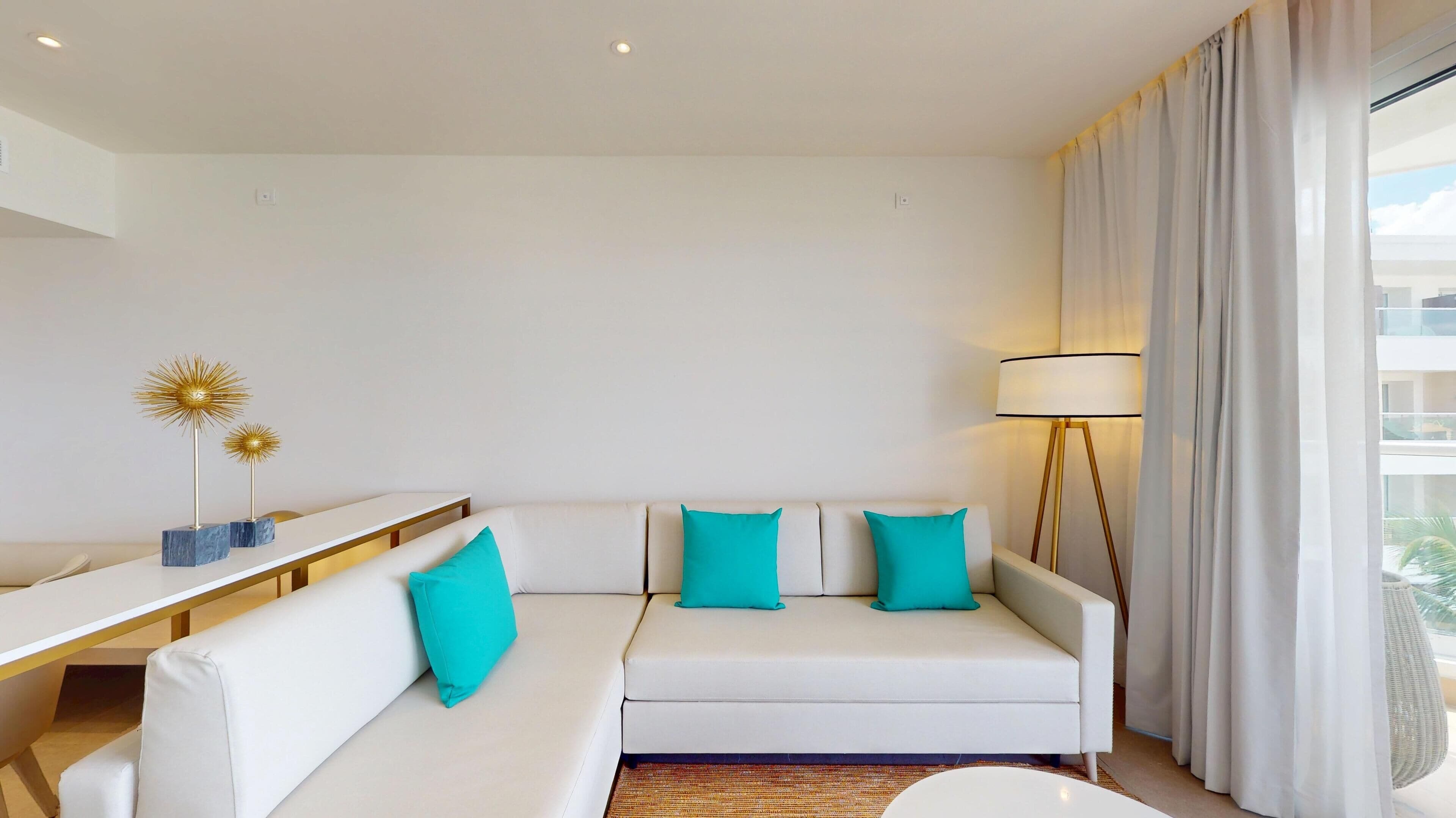 Princess Luxury Junior Suite with Hydromassage | Coffres-forts dans les chambres, fer et planche à repasser