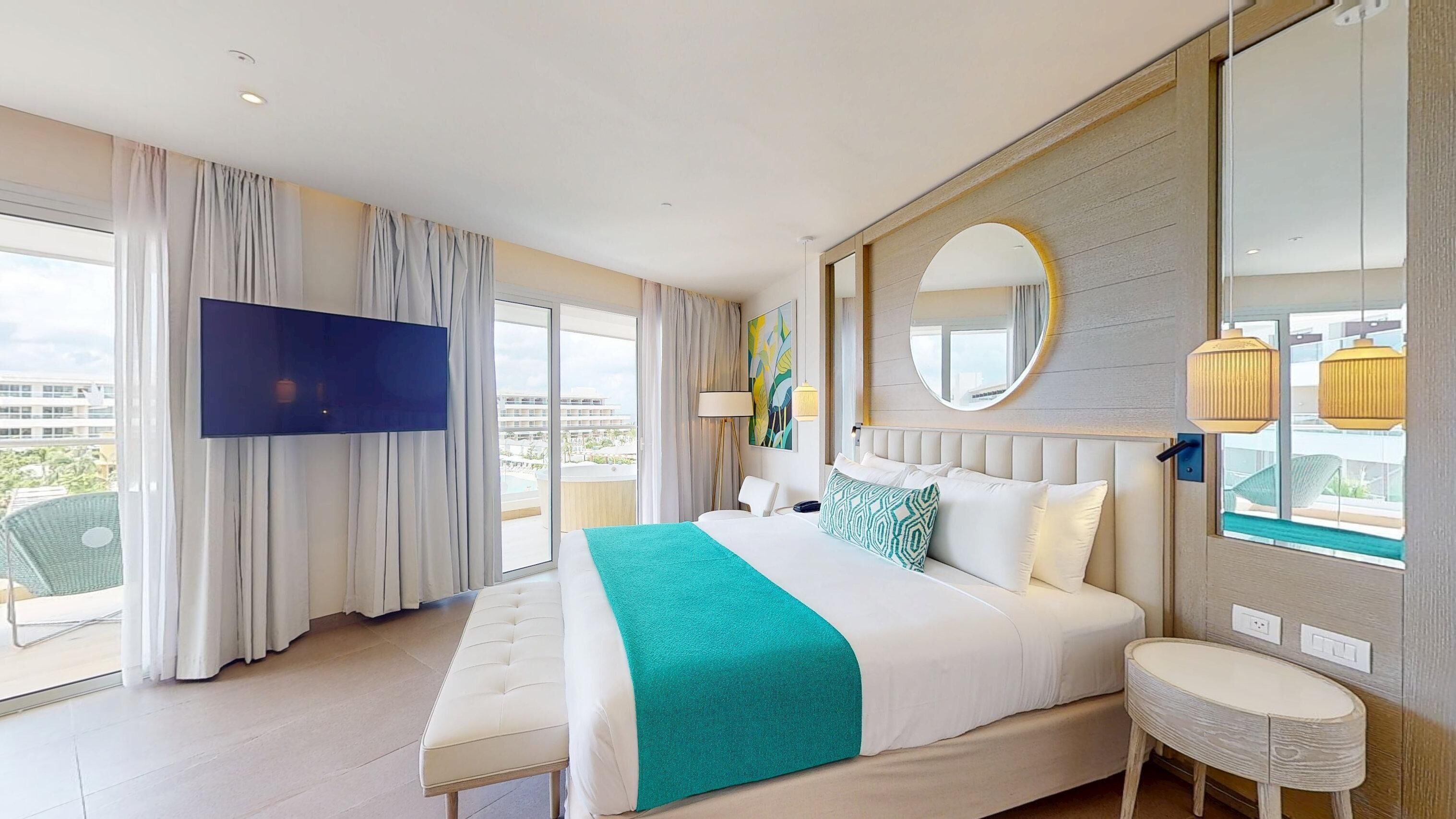 Princess Luxury Junior Suite with Hydromassage | In-room safe, iron/ironing board, free WiFi, bed sheets