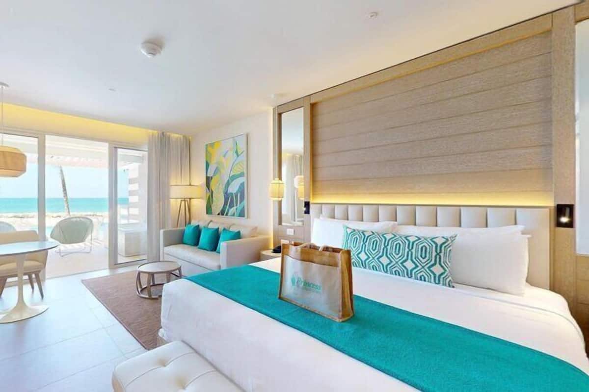 Swim Out Platinum Junior Suite