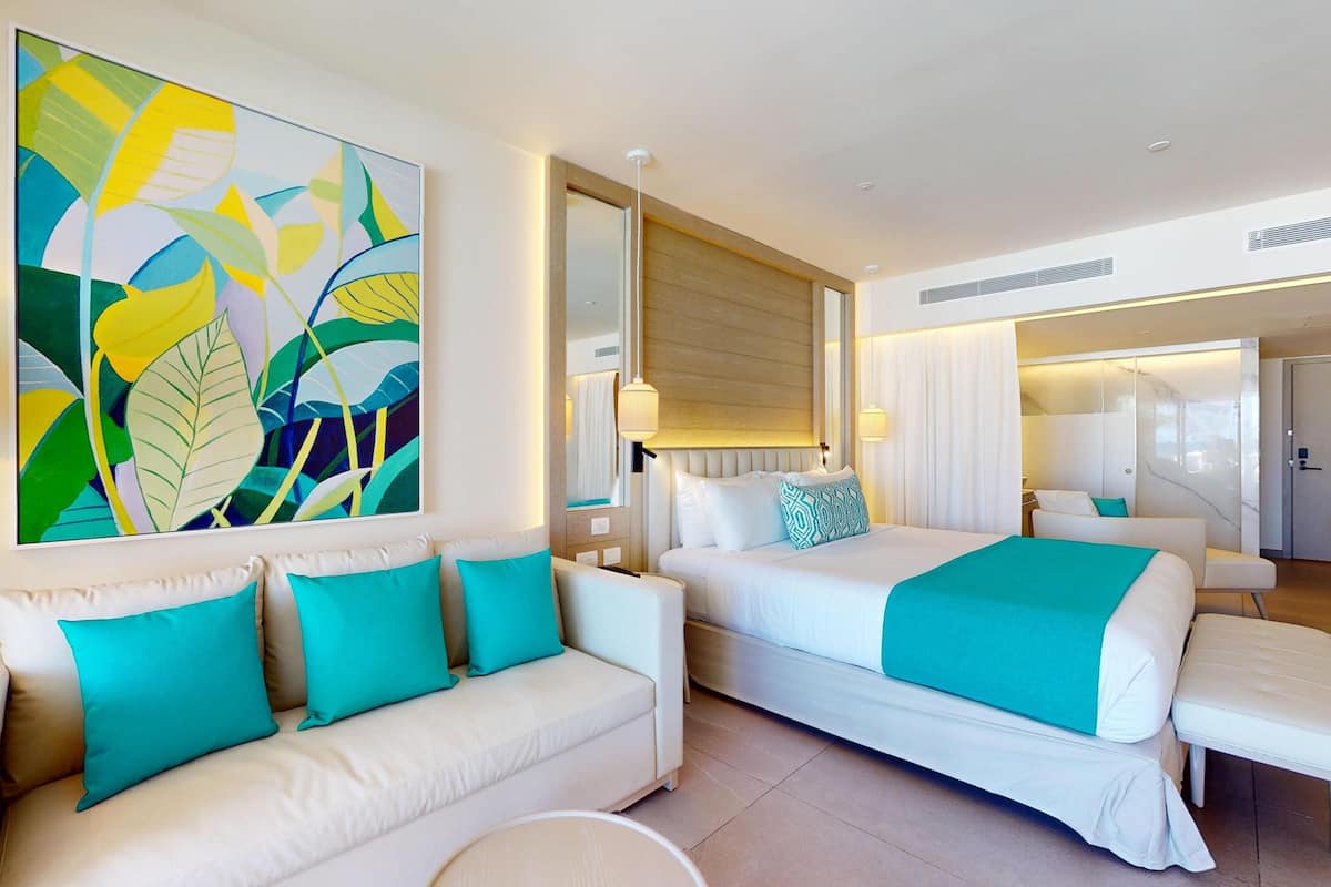 Swim Out Princess Junior Suite