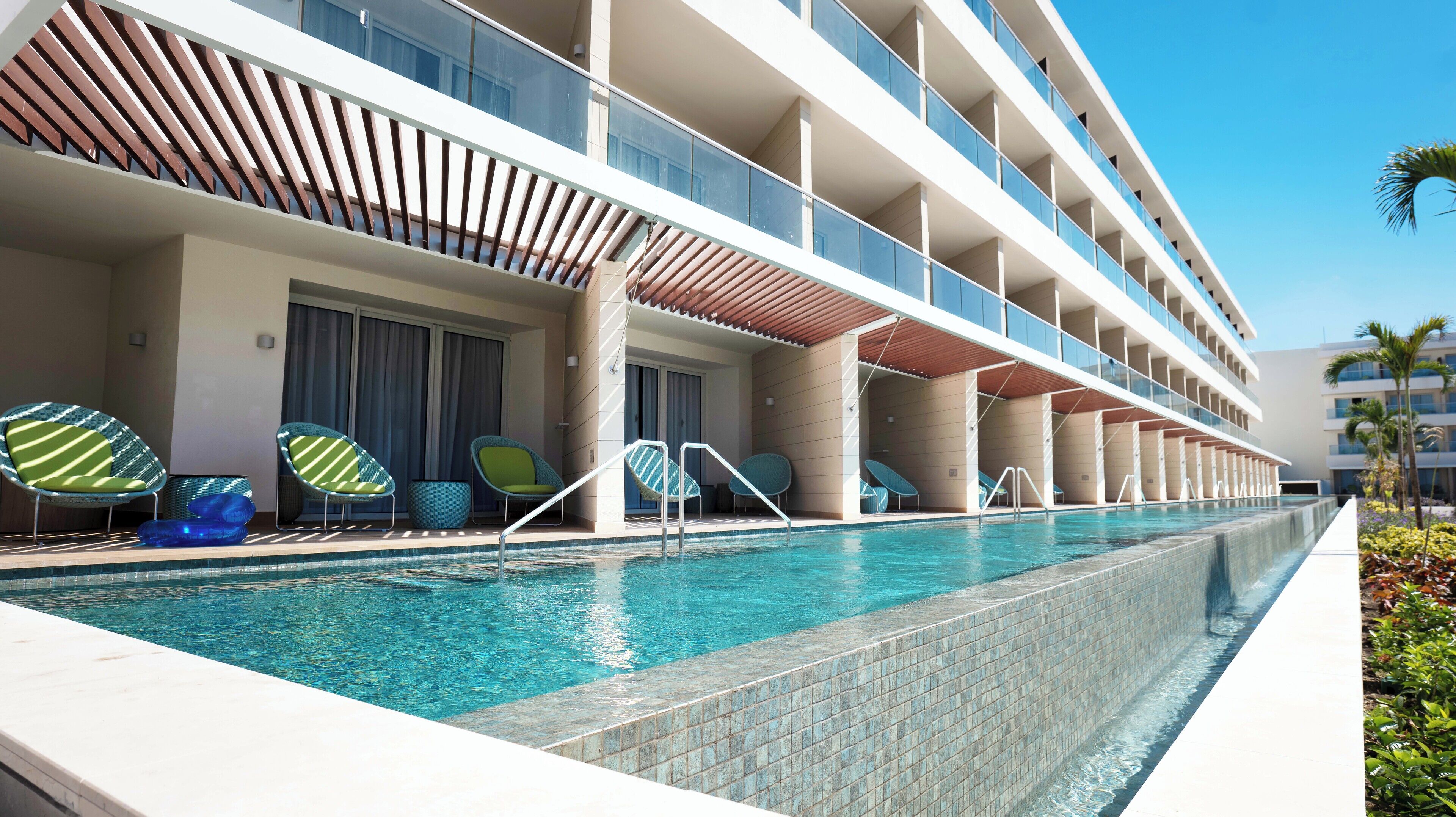 In-room safe, iron/ironing board, free WiFi, bed sheets