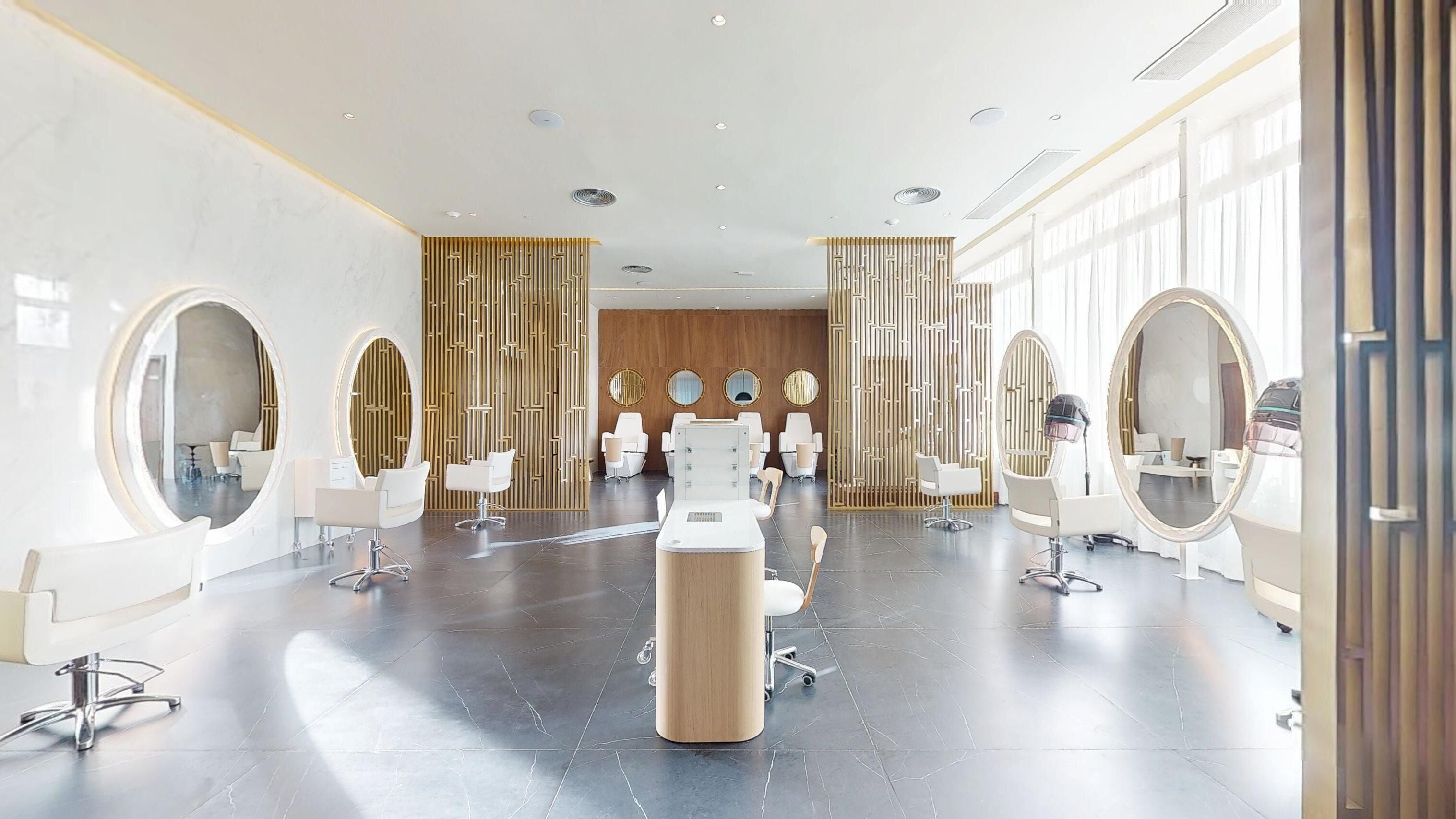 Couples treatment room(s), sauna, hot tub, steam room, body treatments