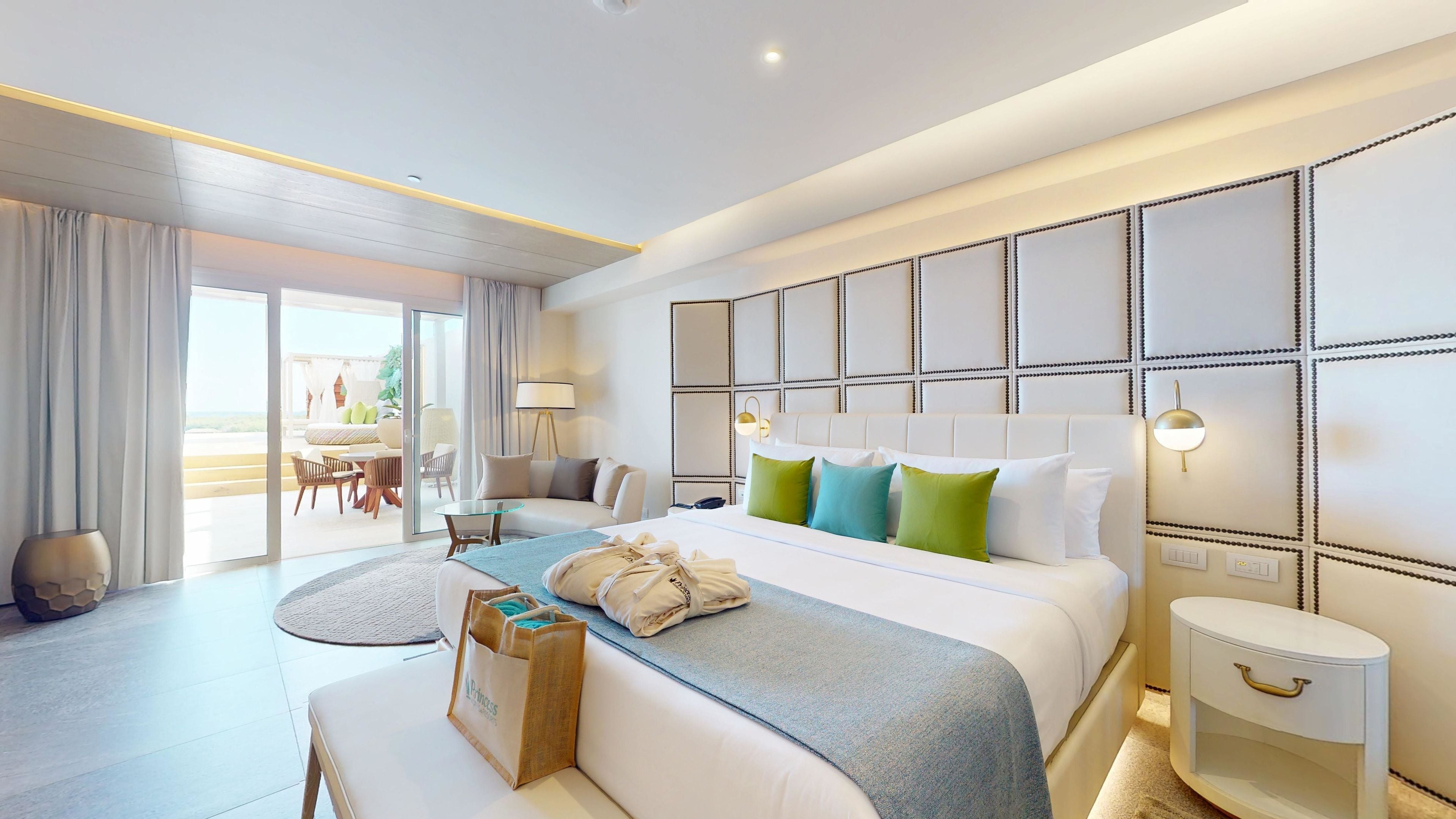 迷你吧、客房内保险箱、熨斗/熨衣板、免费 WiFi