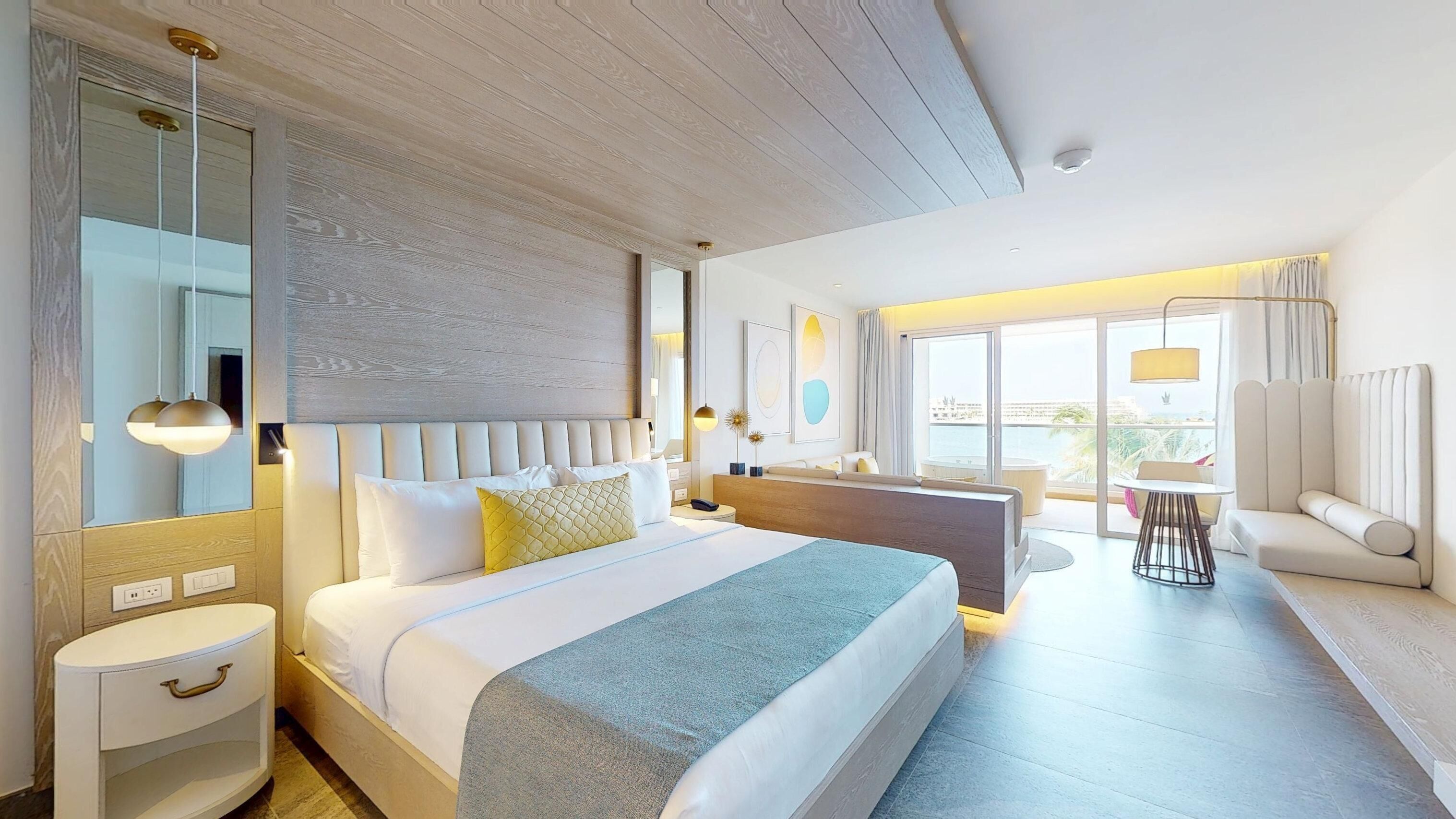 小型套房 (Platinum) | 迷你吧、客房内保险箱、熨斗/熨衣板、免费 WiFi