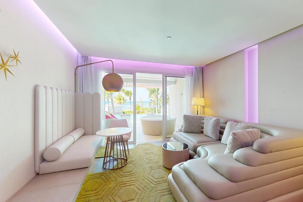 Swim Out Pleasure Junior Suite