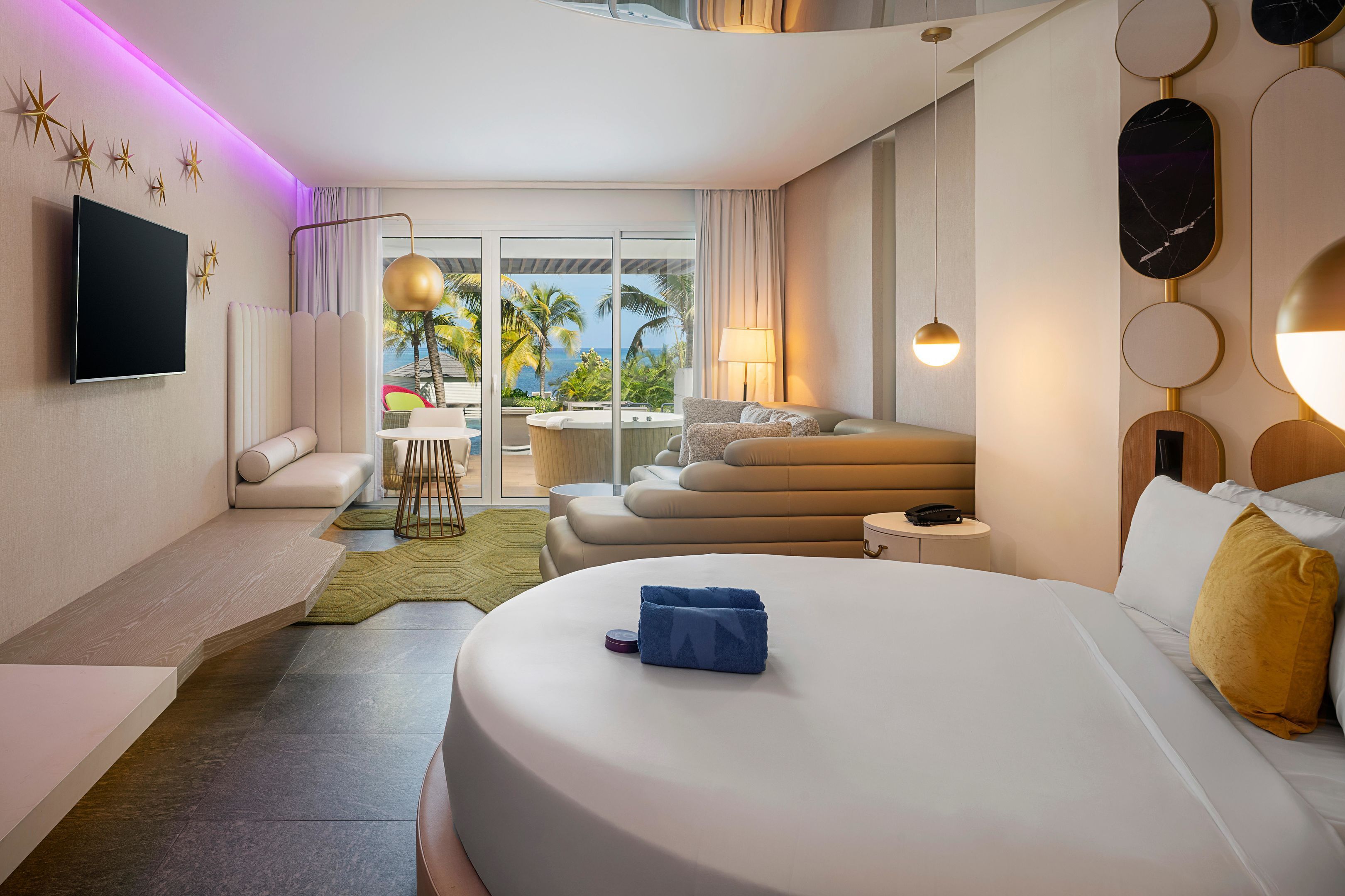 Swim Out Pleasure Junior Suite | Minibar, in-room safe, iron/ironing board, free WiFi