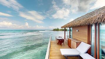 Minibar, in-room safe, iron/ironing board, free WiFi