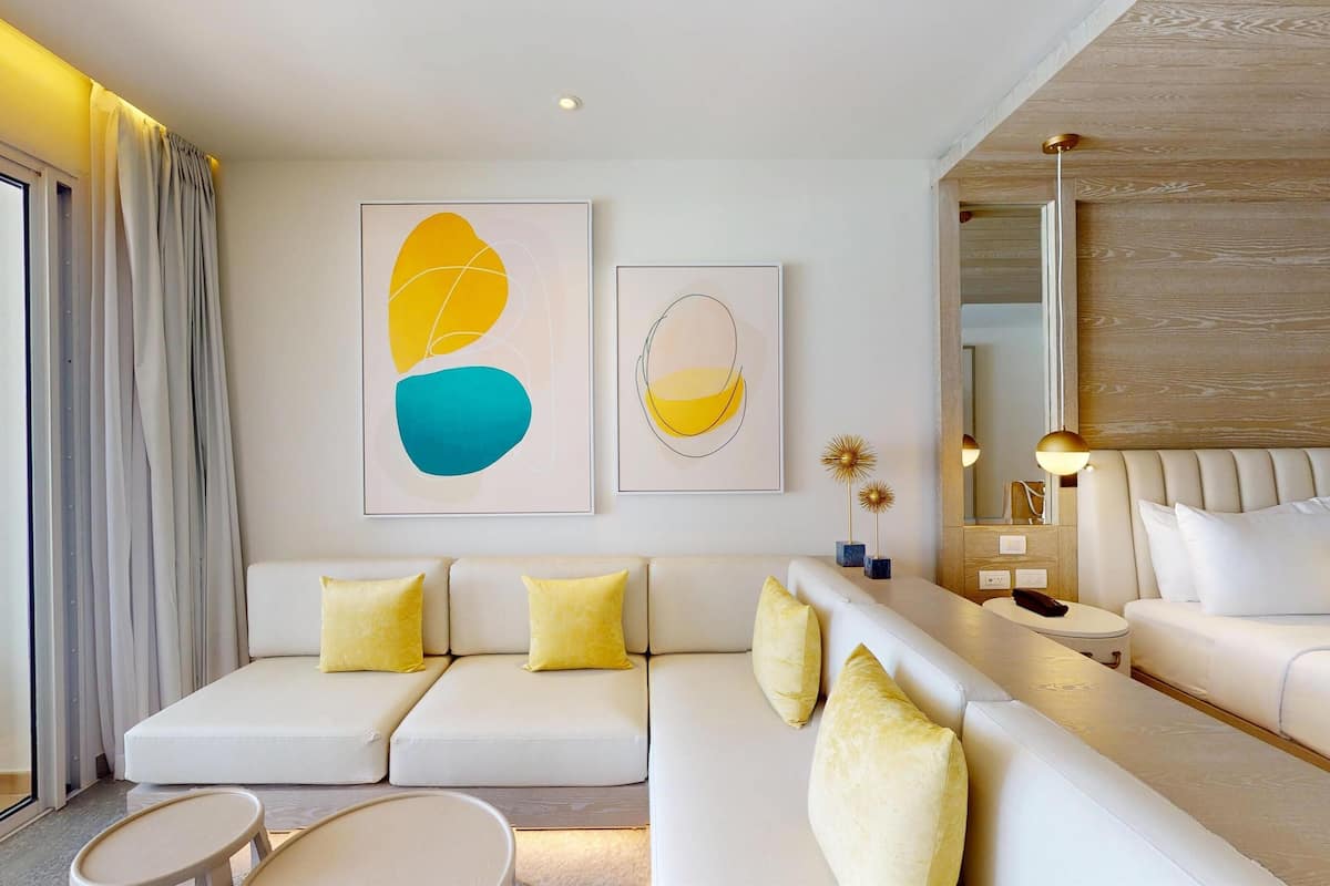 Junior Suite (Platinum Swim Out)