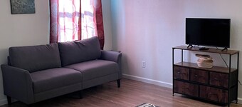 Vacation Condo #2 2BR with full kitchen, walk to river and shops, pets welcome