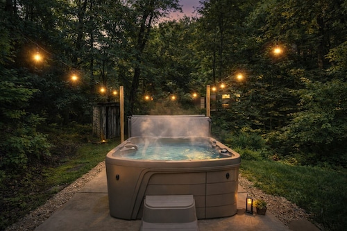 5-Miles of Trails | Hot Tub | Sleeps 6 | 40 Acres