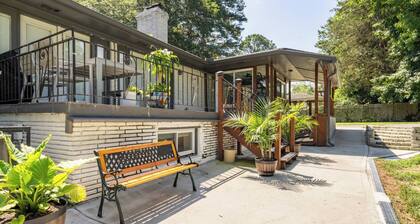 Spacious 7 Bedrooms w/ Huge Backyard Downtown ATL