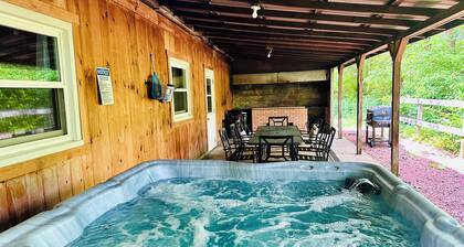 Trails End: Budget/Pet friendly: Pool Table Hot Tub Fire Pit Volleyball Court
