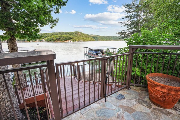 Property grounds - Great Fishing Location, Propane Firepit/Fireplace, Dog Friendly, Private Dock-New Furnishings, Quiet side of the lake (Sunrise Beach)