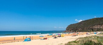 Stunning beaches, secluded bays, beautiful birds and bush walks galore!
