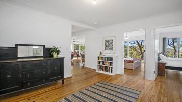 3 quartos, ferros/tábuas de passar roupa, Wi-Fi de cortesia