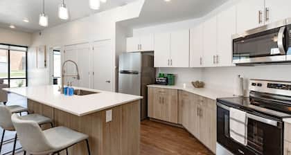 Apartment 2103 · Luxury style 2 bed 2 bath apartment