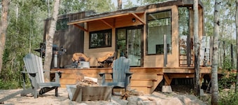 Refuge Bay's Aqua Tiny Home - Luxury Off Grid Escape