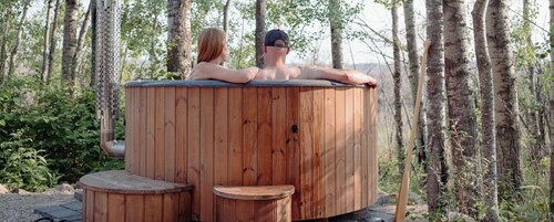 Refuge Bay's Aqua Tiny Home - Luxury Off Grid Escape