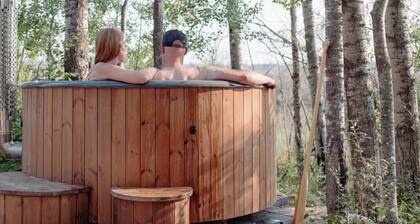 Refuge Bay's Aqua Tiny Home - Luxury Off Grid Escape