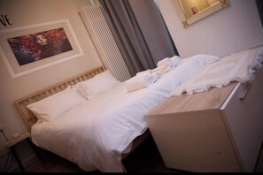 1 bedroom, iron/ironing board, bed sheets