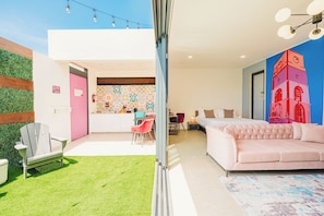 Quarto standard, 1 cama King, piscina particular (Privada Stays Eagle) | 1 quarto, camas com colchões de espuma com sistema de memória