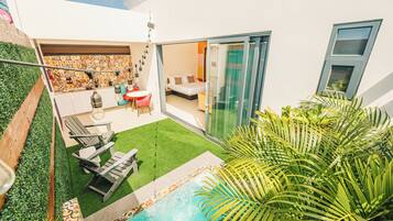 Private pool