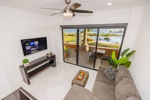 Smart-TV, Kamin