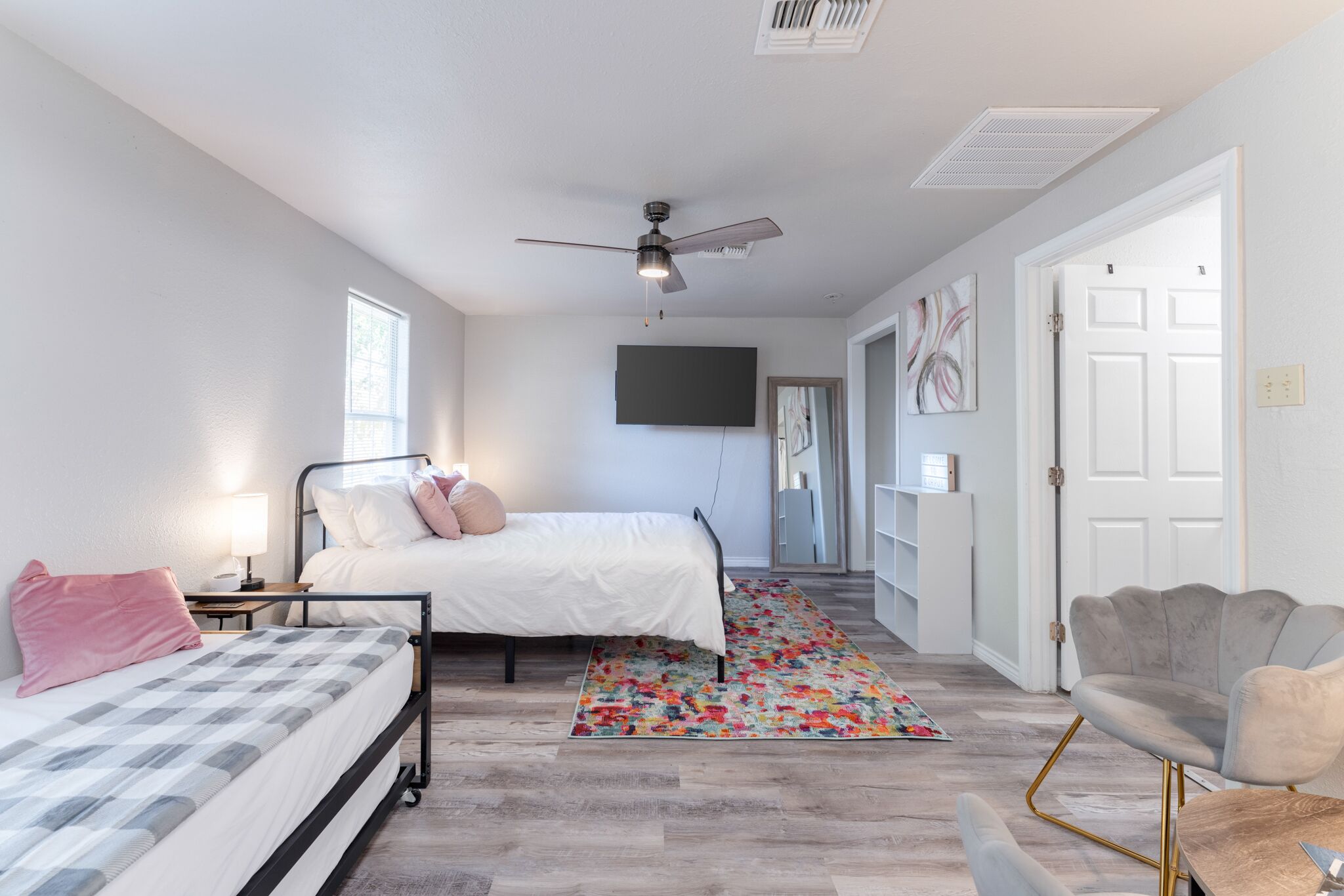 書桌、熨斗/熨衫板、免費 Wi-Fi、床單