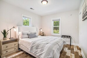 4 Schlafzimmer, Bügeleisen/Bügelbrett, kostenloses WLAN, Bettwäsche