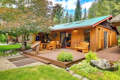 Unique Nordman Retreat 1 Mi to Priest Lake!