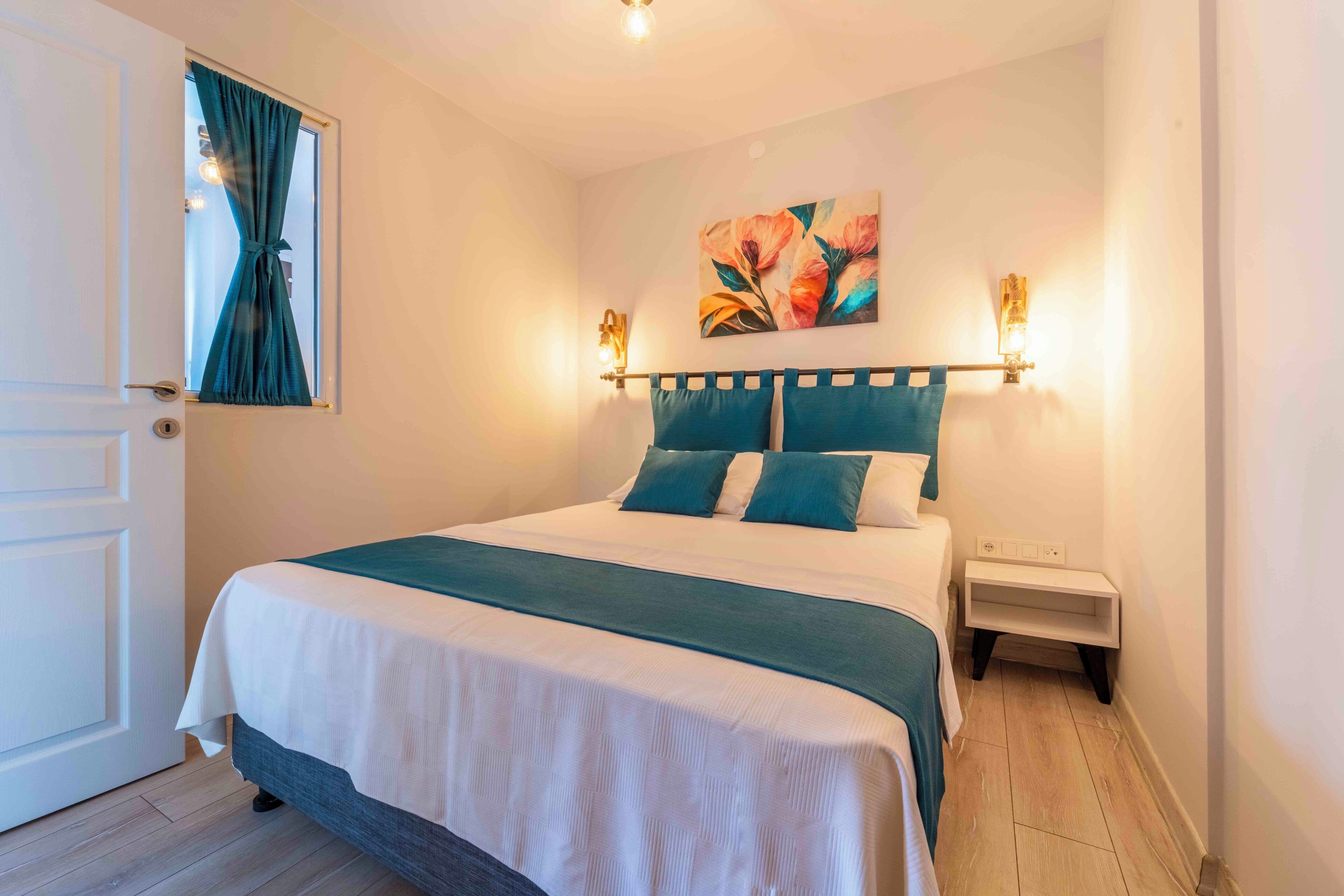 Deluxe Suite, 1 Bedroom, Garden View | Egyptian cotton sheets, premium bedding, Select Comfort beds