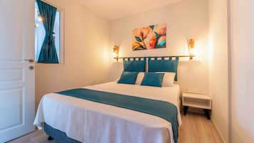 Deluxe-Suite, 1 Schlafzimmer, Gartenblick | Bettwäsche aus ägyptischer Baumwolle, hochwertige Bettwaren