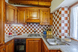 Refrigerador, horno, parrilla de estufa y lavavajillas 