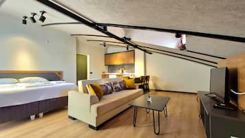 1 habitación, sistema de insonorización y tabla de planchar con plancha
