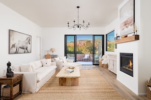 Smart TV, fireplace - NEW! Serenity and Style in Sedona - Pool, Red Rock Views, and more! (Sedona)