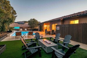 Outdoor dining - NEW! Serenity & Style in Sedona - Pool, Red Rock Views, & more! (Sedona)