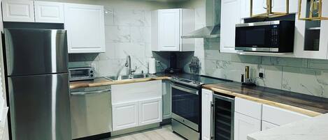 Refrigerador, microondas, horno, placa de cocina