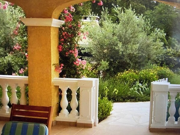 Terrace/patio - Mas Provencal Avec Piscine Dans son Écrin de Verdure de 1,7 ha (Le Plan-de-la-Tour)