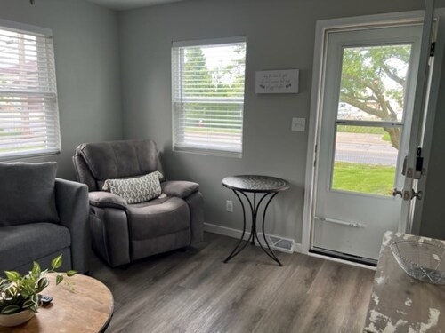 Minutes to Cedar Point & CP sports center; Newly renovated home; Sleeps 6