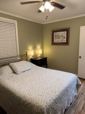 3 chambres, bureau, fer et planche à repasser, Wi-Fi gratuit