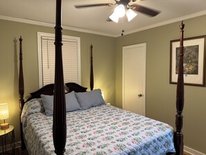 3 Schlafzimmer, Schreibtisch, Bügeleisen/Bügelbrett, kostenloses WLAN