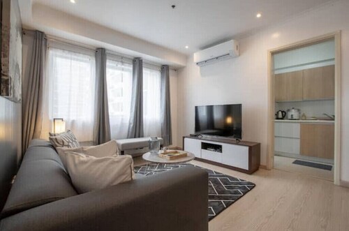 New! Comfortable 2 Bedroom in Central BGC
