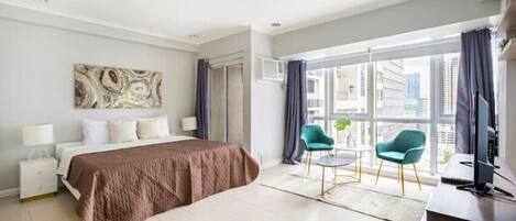 3 habitaciones, tabla de planchar con plancha y cuna de viaje