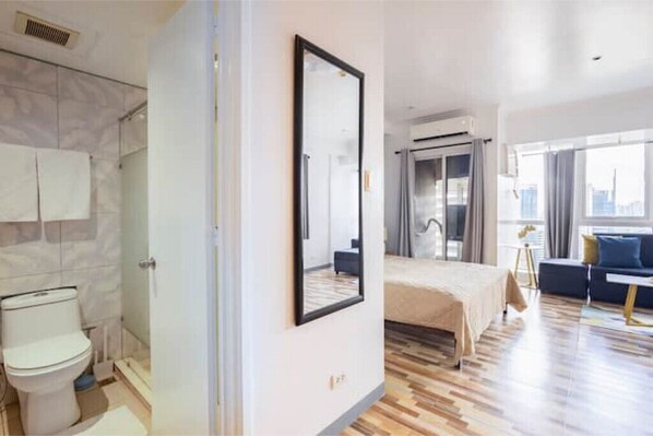 3 chambres, fer et planche à repasser, lit parapluie, Wi-Fi gratuit