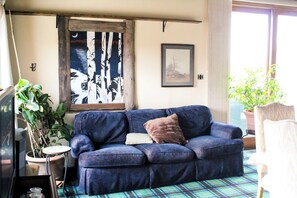 TV, fireplace - Farm Retreat at the Bunkhouse on Susanna Farms. (Lake Villa)