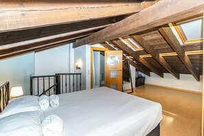 1 bedroom, desk, iron/ironing board, internet