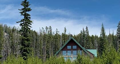 Large mountain home with stunning views of Georgetown Lake and Pintler Range