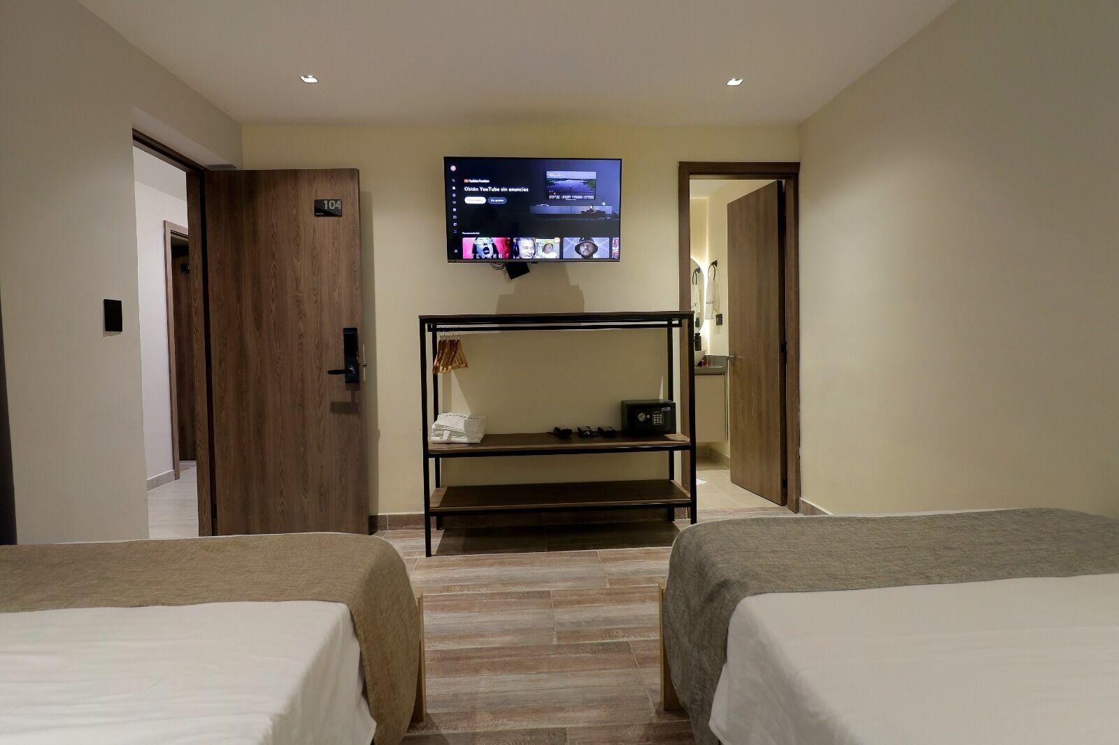 6 slaapkamers, een kluis op de kamer, wifi, beddengoed