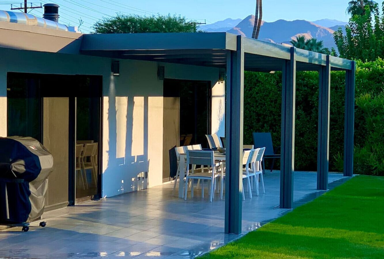 تناول الطعام بالخارج